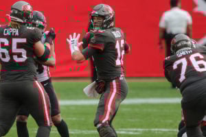 2-Point Conversion: Evans Makes History Before Knee Injury In Bucs' Win 4 Bucs Qb Tom Brady