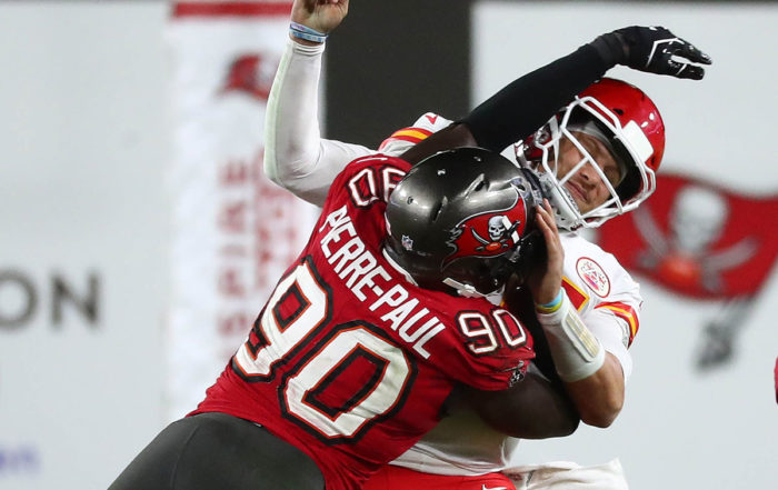 Bucs Olb Jason Pierre-Paul And Chiefs Qb Patrick Mahomes