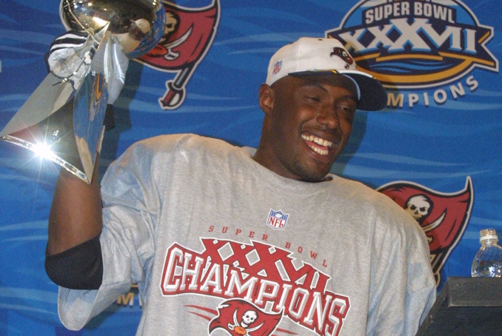 Former Super Bowl Mvp Names Bucs' Star As Best Player 3 Bucs Super Bowl Xxxvii Mvp Fs Dexter Jackson
