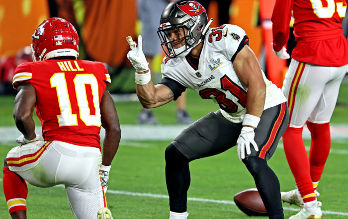 Bucs Fs Antoine Winfield, Jr. And Chiefs Wr Tyreek Hill