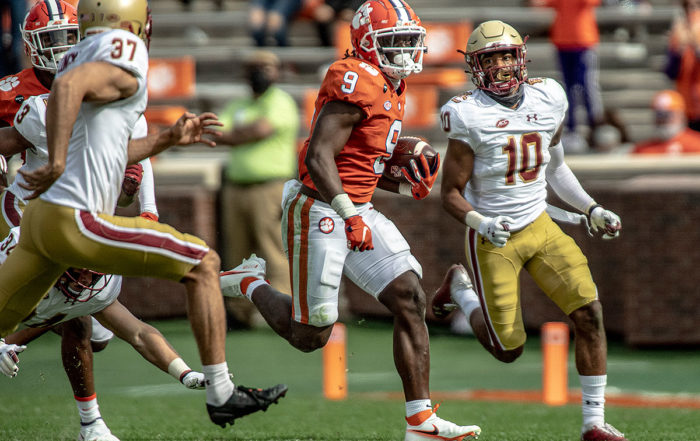 Clemson Rb Travis Etienne Bucs