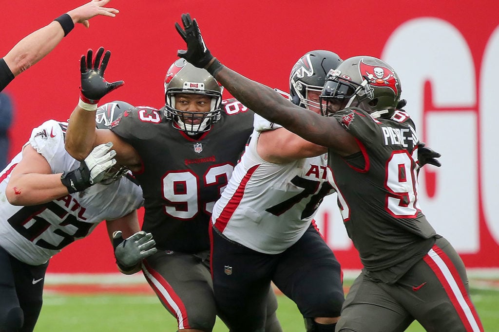 Bucs Dt Ndamukong Suh And Olb Jason Pierre-Paul