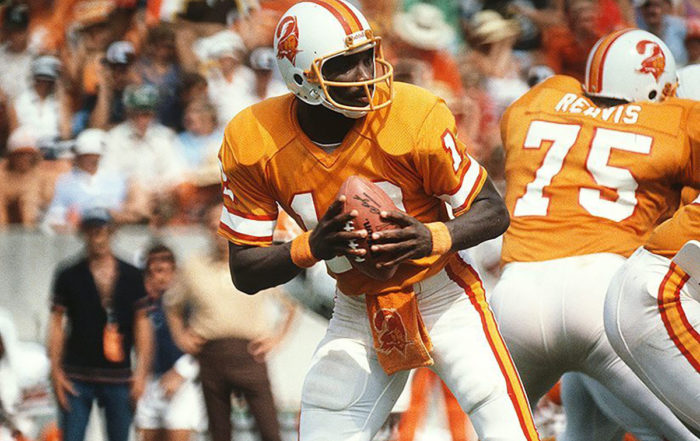 Former Bucs Qb Doug Williams