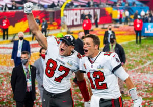 Bucs Te Rob Gronkowski And Qb Tom Brady