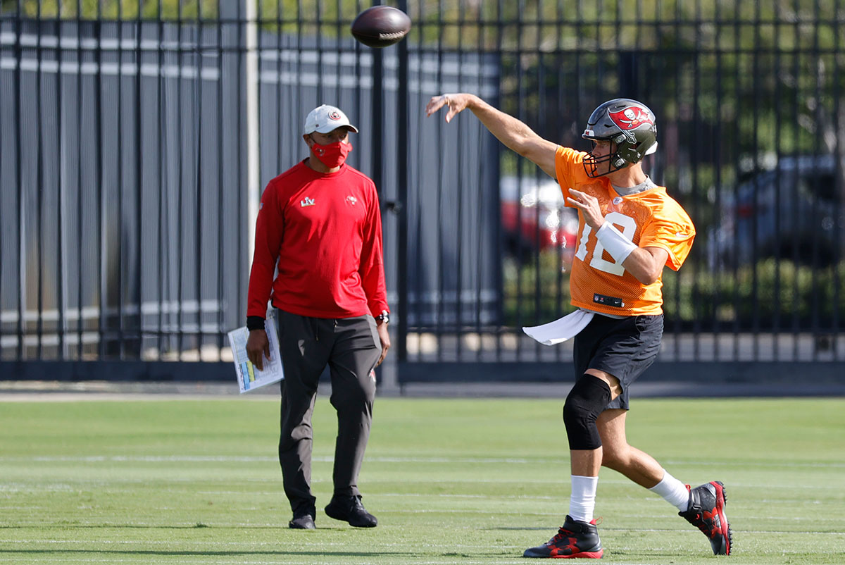 Bucs Qb Tom Brady