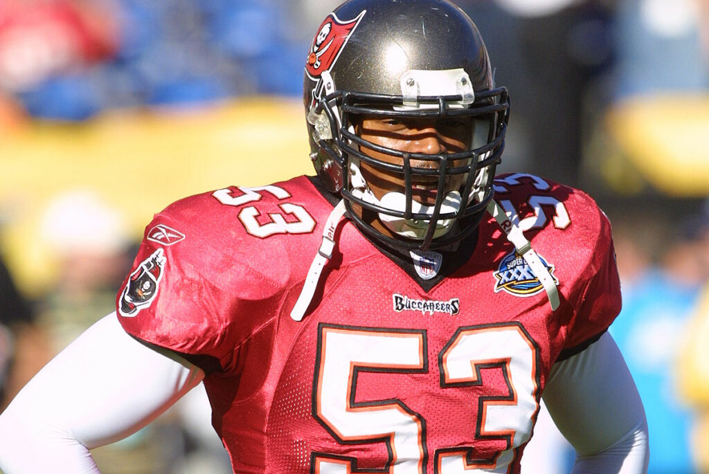 Former Bucs Lb Shelton Quarles