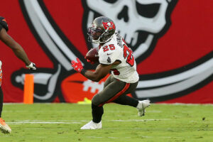 Bucs Rb Giovani Bernard