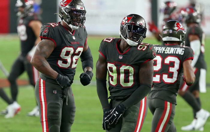 Bucs De Will Gholston And Olb Jason Pierre-Paul