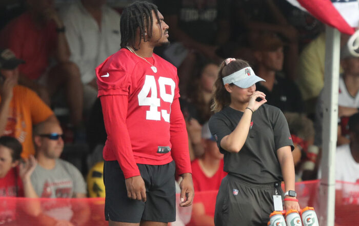 Bucs Olb Cam Gill