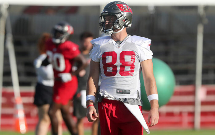 Bucs Te Tanner Hudson