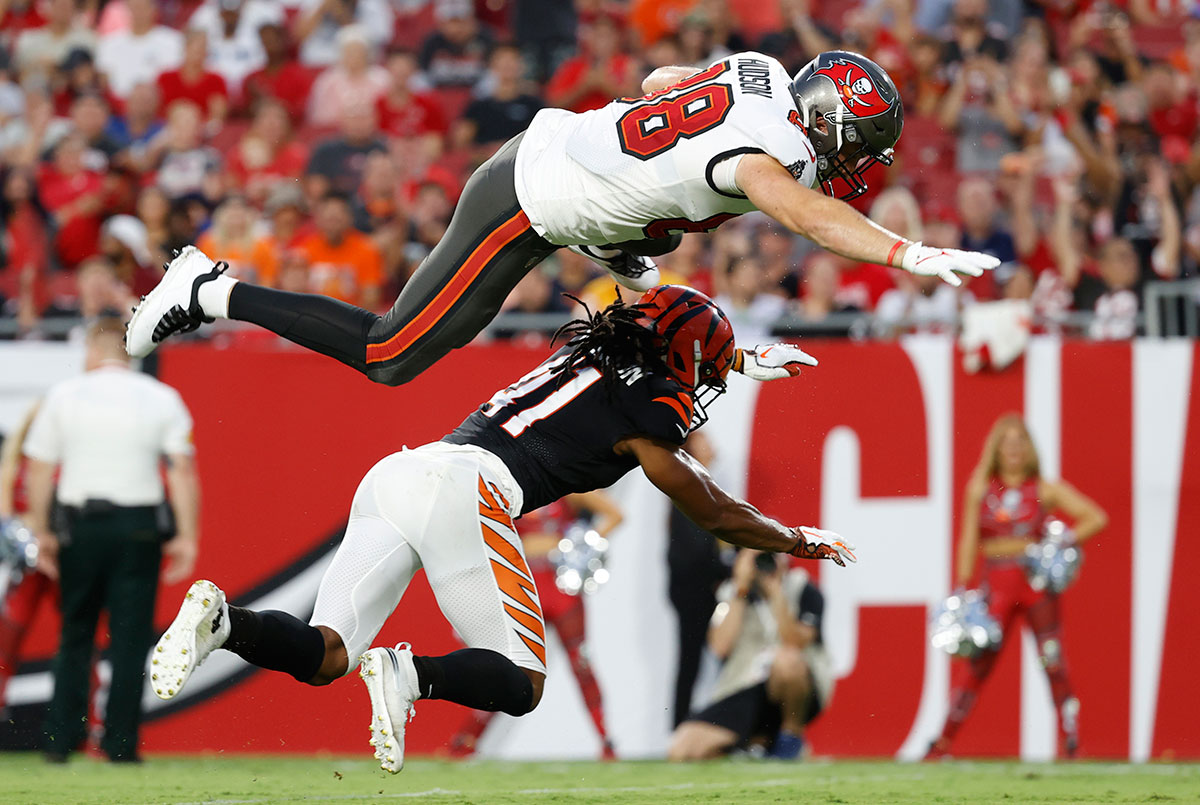 Bucs Te Tanner Hudson