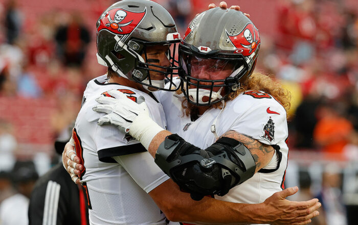 Bucs Qb Tom Brady And C Ryan Jensen