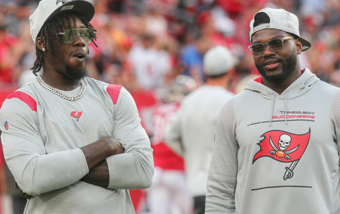 Bucs Olbs Jason Pierre-Paul And Shaquil Barrett