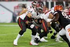 Bucs Briefing: Preseason Week 1 Takeaways 3 Bucs Rt Brad Seaton