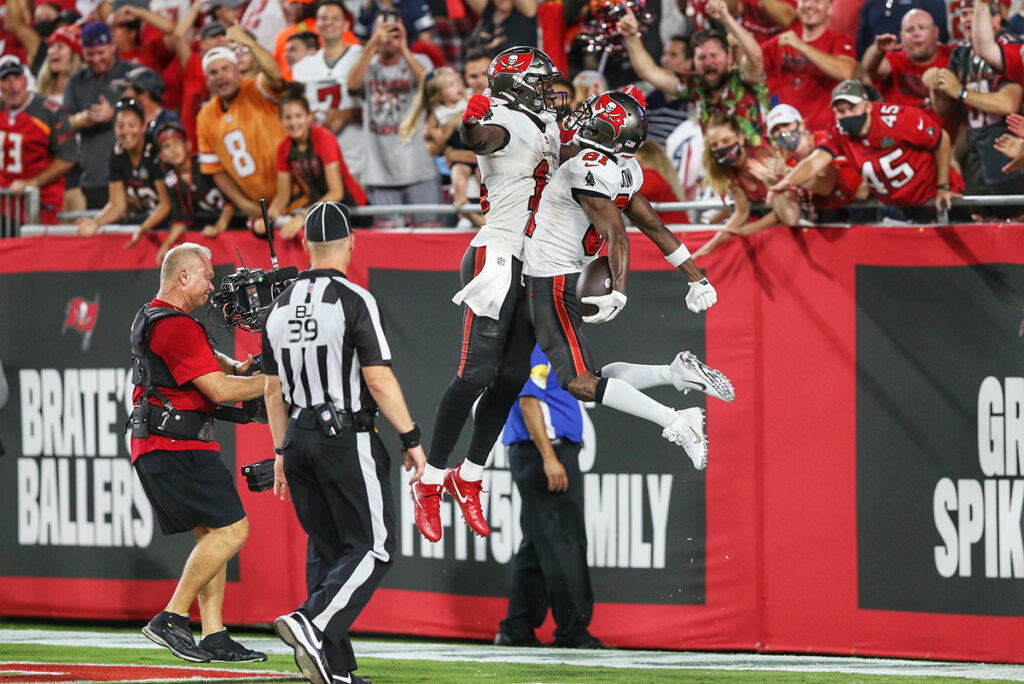 Bucs Wrs Chris Godwin And Antonio Brown