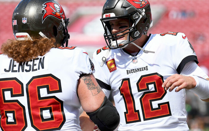 Bucs Qb Tom Brady And C Ryan Jensen
