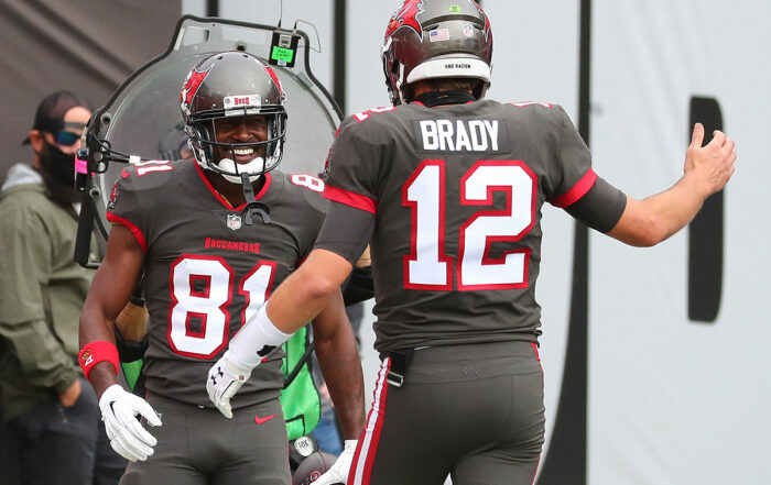 Bucs Wr Antonio Brown And Qb Tom Brady