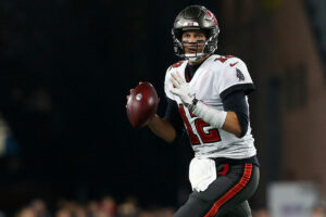Pewter Preview And Predictions: Bucs Vs. Bears 5 Bucs Qb Tom Brady