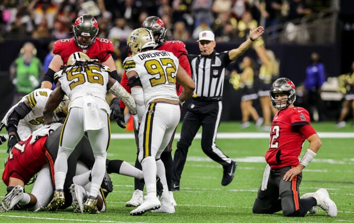 Bucs Qb Tom Brady And Saints De Marcus Davenport
