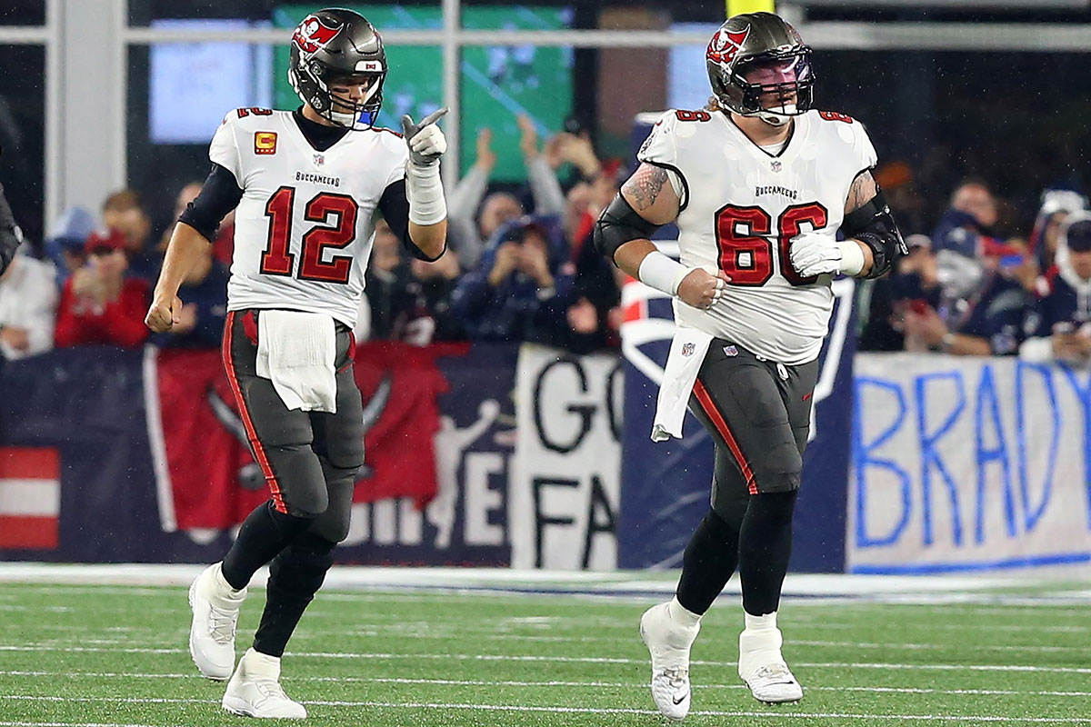 Bucs C Ryan Jensen And Qb Tom Brady