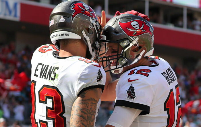 Bucs Wr Mike Evans And Qb Tom Brady