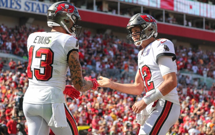Bucs Wr Mike Evans And Qb Tom Brady