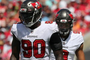 Bucs Olbs Jason Pierre-Paul And Joe Tryon-Shoyinka