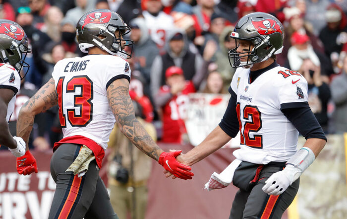 Bucs Wr Mike Evans And Qb Tom Brady