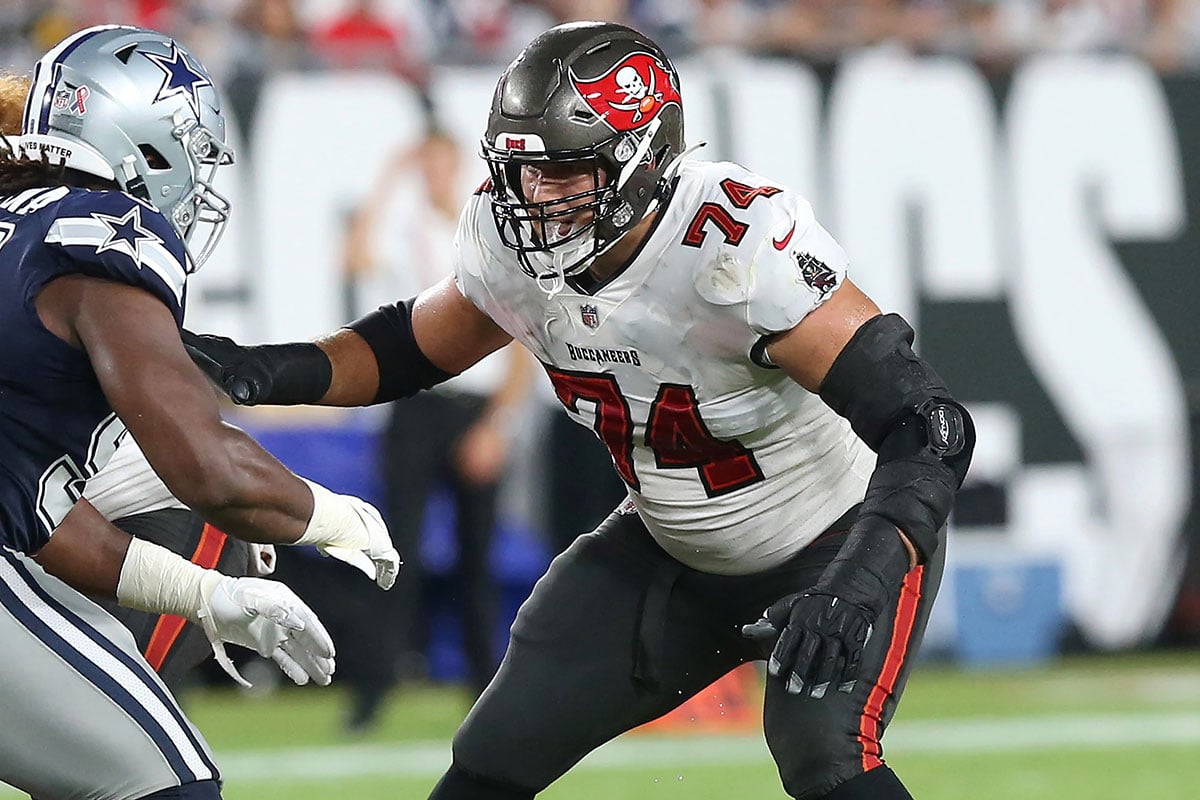 Bucs Lg Ali Marpet