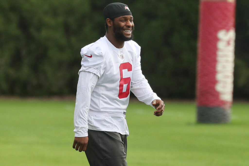 Bucs Rb Le'Veon Bell