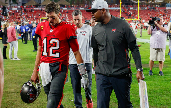 Bucs Qb Tom Brady, Wrs Coach Kevin Garver And Oc Byron Leftwich Saints