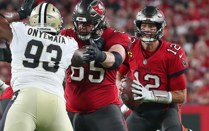Bucs Rg Alex Cappa And Qb Tom Brady