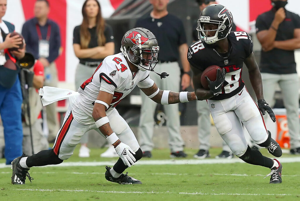Bucs Cb Carlton Davis Iii And Falcons Wr Calvin Ridley