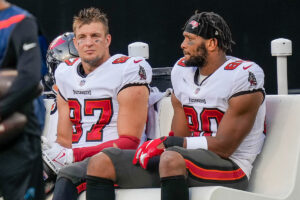 Bucs Monday Mailbag: Will Brady Retire? What Happens This Offseason? 5 Bucs Tes Rob Gronkowski And Oj Howard