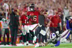 Former Bucs Wr Heads To Afc Foe 2 Bucs Wr Breshad Perriman