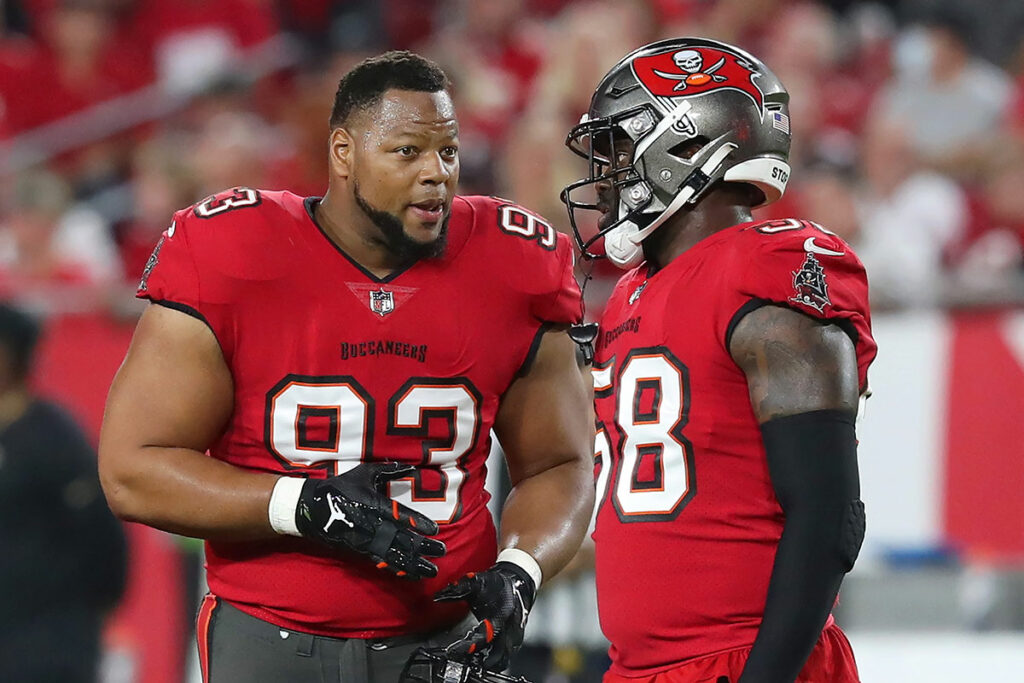 Bucs Dt Ndamukong Suh And Olb Shaq Barrett