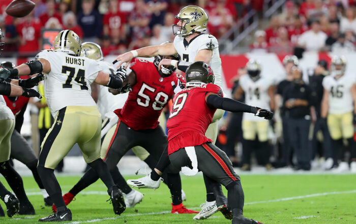 Bucs Olbs Shaq Barrett And Joe Tryon-Shoyinka And Saints Qb Taysom Hill