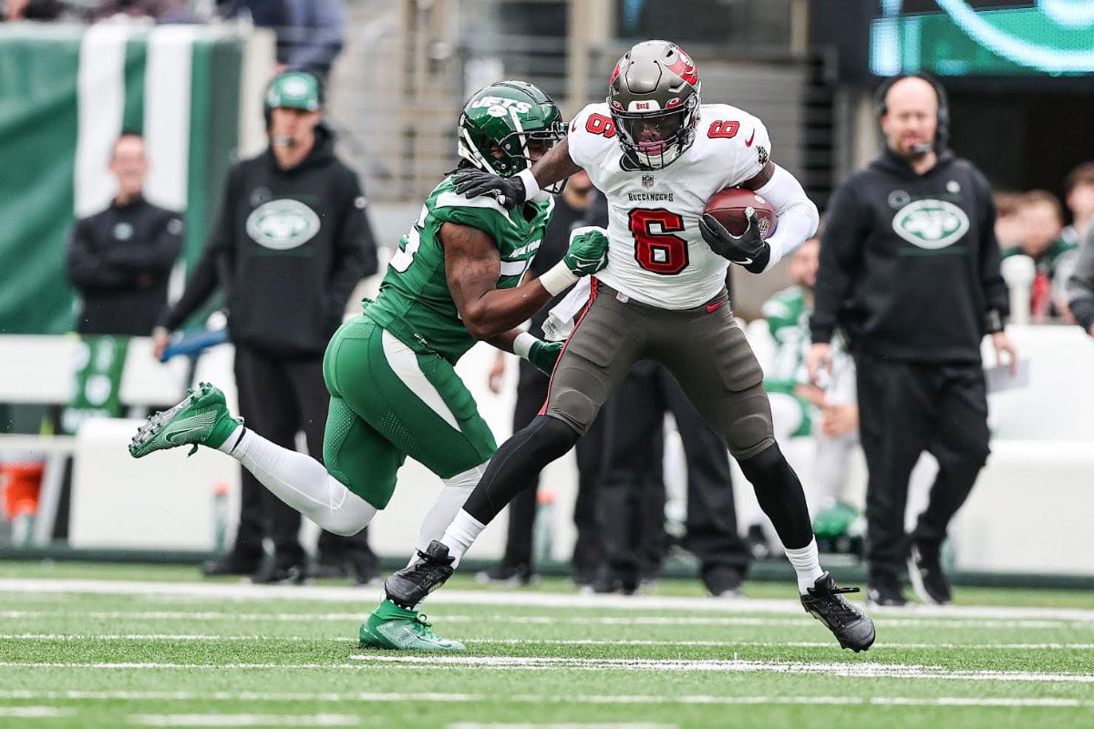 Bucs Rb Le'Veon Bell