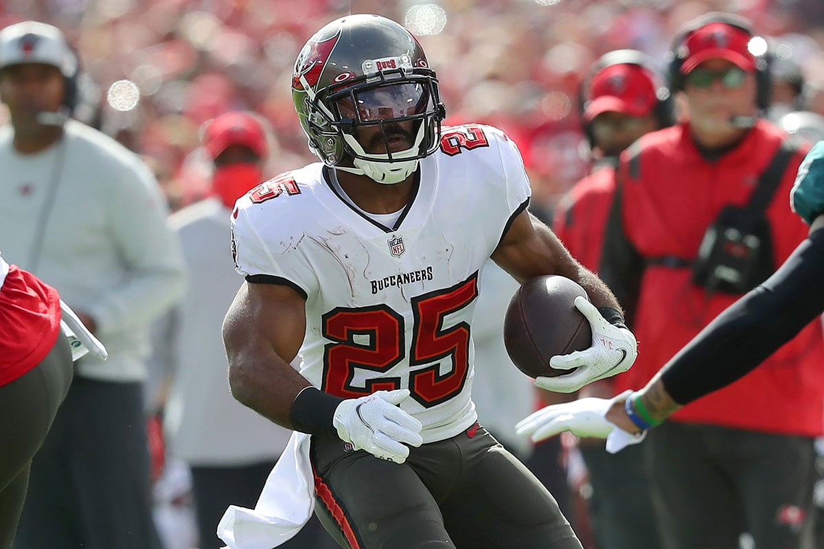 Bucs Rb Giovani Bernard