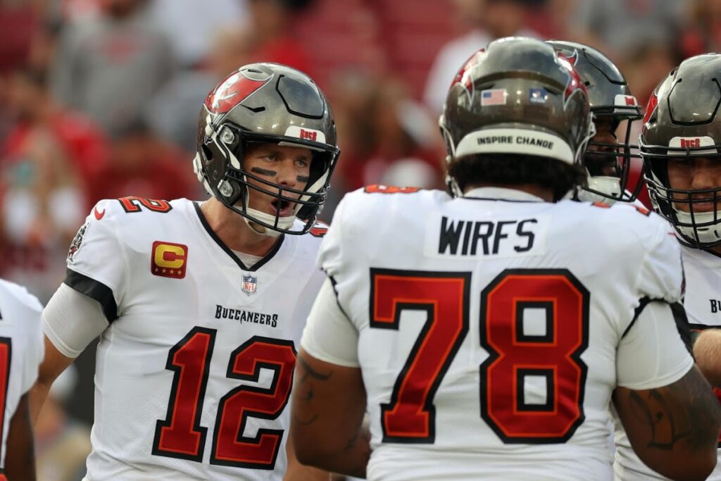 Bucs Qb Tom Brady And Rt Tristan Wirfs