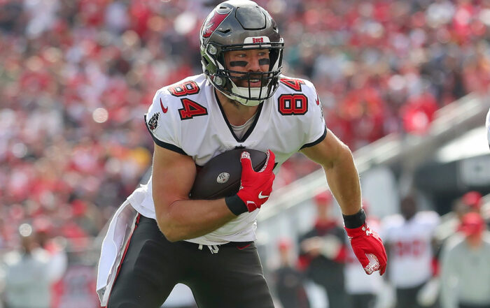 Bucs Te Cam Brate