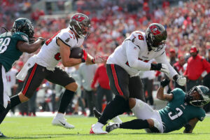 Bucs TE Cam Brate and LT Donovan Smith