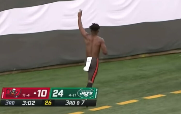 Former Bucs Wr Antonio Brown