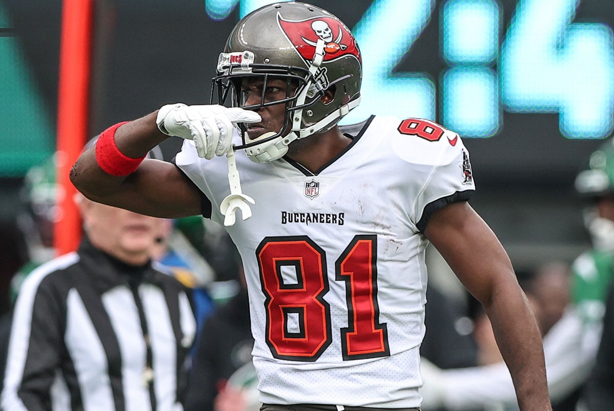 Former Bucs Wr Antonio Brown