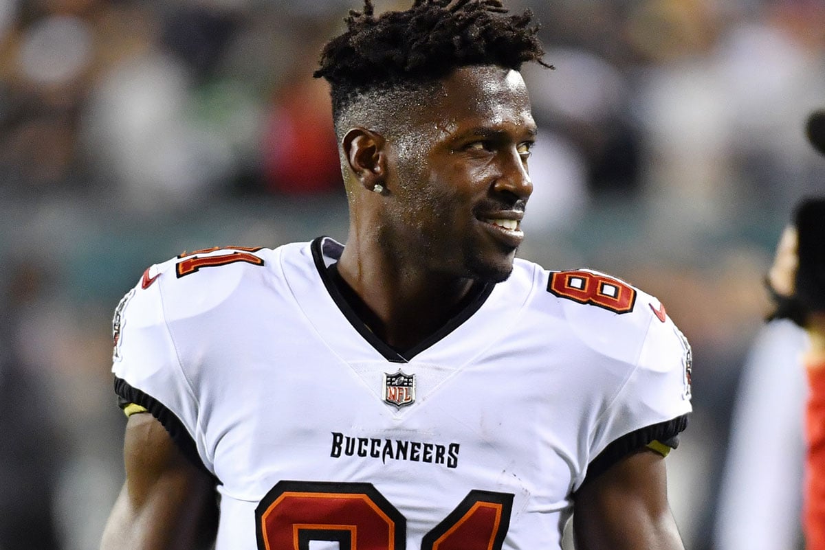 Former Bucs Wr Antonio Brown