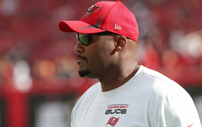 Bucs Ilbs Coach Mike Caldwell