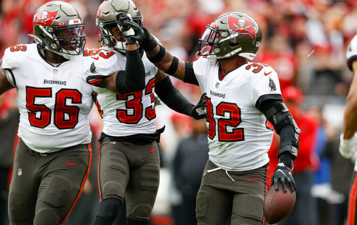 Bucs S Mike Edwards