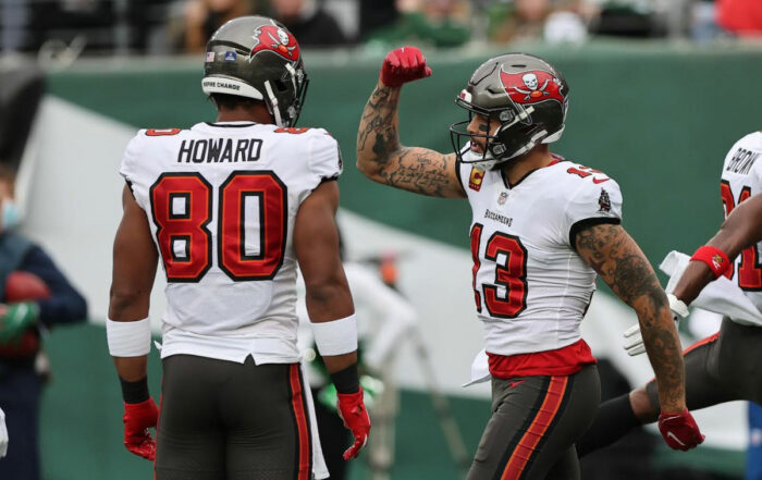 Bucs Wr Mike Evans And Te O.j. Howard