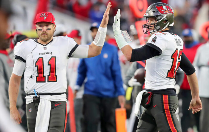 Bucs Qbs Blaine Gabbert And Tom Brady