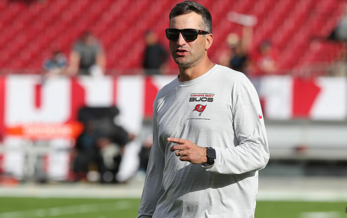 Bucs Wrs Coach Kevin Garver